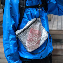 Load image into Gallery viewer, FAIRWEATHER road sacoche フェアウェザー サコッシュ ダイニーマ