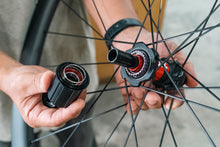 画像をギャラリービューアに読み込む, RESERVE 40/44 DT240 カーボンホイールセット