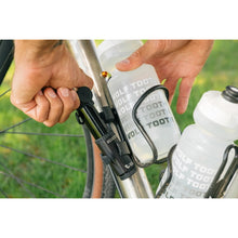 画像をギャラリービューアに読み込む, Wolftooth EnCase Pump 40cc with Chain + Tire Plug Multi-Tool ウルフトゥース