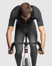 Load image into Gallery viewer, ASSOS MILLE GT Spring Fall Bib Tights S11 Robust Grey ディテール