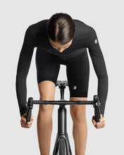 画像をギャラリービューアに読み込む, ASSOS UMA GT DRYLITE LS JERSEY アソス 夏用長袖ジャージ(ASSOS)の商品画像(写真12)