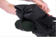 画像をギャラリービューアに読み込む, APIDURA NEWエクスペディションサドルバッグ(16L)