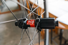 画像をギャラリービューアに読み込む, RESERVE 40/44 DT240 カーボンホイールセット