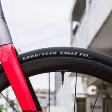 Load image into Gallery viewer, 【30%off】GoodYear Eagle F1 R Tubeless Complete ロードバイクタイヤ