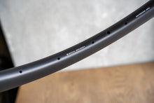 Load image into Gallery viewer, GROWTAC EQUAL カーボンリム RMCD-302530 グラベルバイク向け