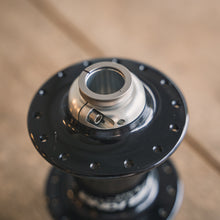 画像をギャラリービューアに読み込む, 【中古品】クリスキング ISO(SD) ハブ前後セット MTB 未使用品