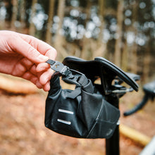 Load image into Gallery viewer, FIDLOCK PINCLIP SADDLE BA