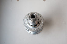 画像をギャラリービューアに読み込む, 【10%オフ】CHRIS KING R45D センターロック セラミック シルバー 32h リアのみ