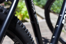 画像をギャラリービューアに読み込む, BOMBTRACK HOOK EXT 完成車