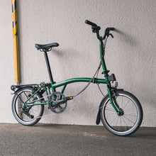 Load image into Gallery viewer, BROMPTON C Line Explore 12spd (Mハンドル、ラック有り) レーシンググリーン ブロンプトン