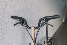 Load image into Gallery viewer, BROMPTON C Line Explore 12spd (Mハンドル、ラック有り) サンドベージュ ブロンプトン(Brompton)の商品画像(写真4)