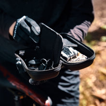 画像をギャラリービューアに読み込む, FIDLOCK TWIST TOOLBOX + bike base マグネット式ツールケース フィドロック