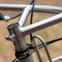 Load image into Gallery viewer, FAIRWEATHER b923 bullmoose bar (dull) ブルーラグ 日東