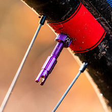 Load image into Gallery viewer, PEATY'S Holeshot Fast Flow チューブレスバルブ ピーティーズ