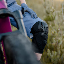 Load image into Gallery viewer, LEATT KNEE GUARD FLEXMESH(Leatt)の商品画像(写真5)