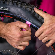 Load image into Gallery viewer, Muc-off Rim Stix Tyre Lever 1組2本セット売り タイヤレバー マックオフ