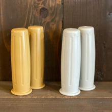 Load image into Gallery viewer, RINDOW BIKES TARUGATA VINTAGE STYLE GRIP(PVC) 直射日光に強いPVC素材 リンドウ バイクス タルガタ グリップ レトロ クラシック クロスバイク カスタム