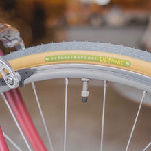 画像をギャラリービューアに読み込む, pop grumpy オリジナルタイヤ LIL' PICNIC 26x1.25 650C panacacer パナレーサー パセラ 街乗り コミューター かわいい おしゃれ のんびり ゆったり ピクニック tokyobike トーキョーバイク タイヤ交換 サイドスキン