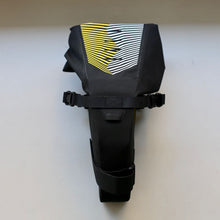 Load image into Gallery viewer, APIDURA レーシングシリーズ サドルバッグ (5L/7L) 防水 ロードバイク アピデュラ