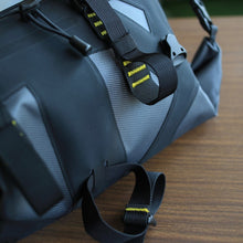 画像をギャラリービューアに読み込む, APIDURA エクスペディション ハンドルバーパック(9L)