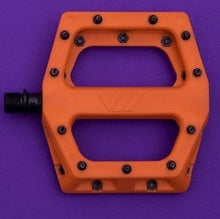 画像をギャラリービューアに読み込む, DMR V11 Pastic PEDAL プラスチックペダル