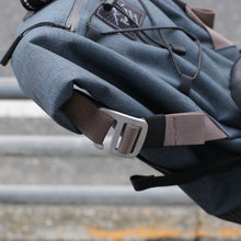 Load image into Gallery viewer, RawLow Mountain Works Bike'n Hike Post Bag ロウロウマウンテンワークス サドルバッグ バックパック リュック