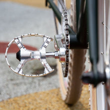 Load image into Gallery viewer, MKS XC-III bear trap pedal (Silver) スピンドル径 9/16 三ヶ島製作所 ペダル