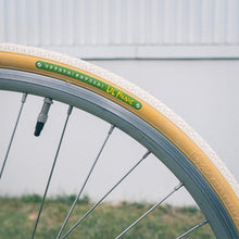 画像をギャラリービューアに読み込む, pop grumpy オリジナルタイヤ LIL' PICNIC 26x1.25 650C panacacer パナレーサー パセラ 街乗り コミューター かわいい おしゃれ のんびり ゆったり ピクニック tokyobike トーキョーバイク タイヤ交換 サイドスキン