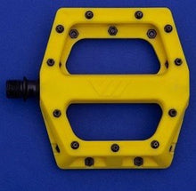 画像をギャラリービューアに読み込む, DMR V11 Pastic PEDAL プラスチックペダル