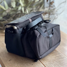 画像をギャラリービューアに読み込む, RawLow Mountain Works Bike’n Hike Front Bag ロウロウマウンテンワークス バイクンハイク フロントバッグ