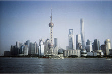 Load image into Gallery viewer, Simple Use Film Camera (レンズ付フィルム) LomoChrome Metropolis