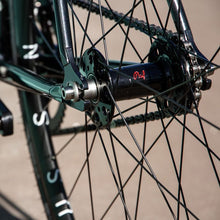 Load image into Gallery viewer, *PHIL WOOD* PRO high flange track hub 24h リア片切りfixed (black)