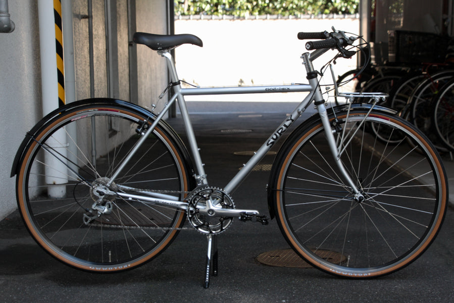 乗る人に合わせて自由にカスタムできる万能自転車、SurlyのCross-Checkの紹介です。