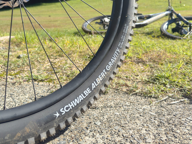 ラジアルタイヤは本当に良いのか？Schwalbe ALBERT / シュワルベ・アルバートでダウンヒルしてきました。