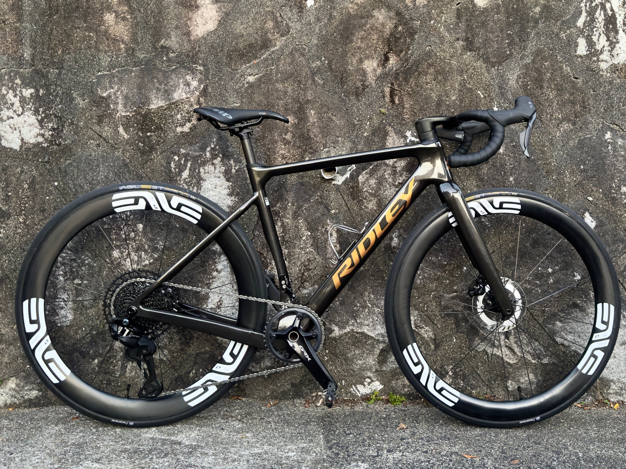 楽しいを追求する自転車ショップ – Grumpy Bike Shop