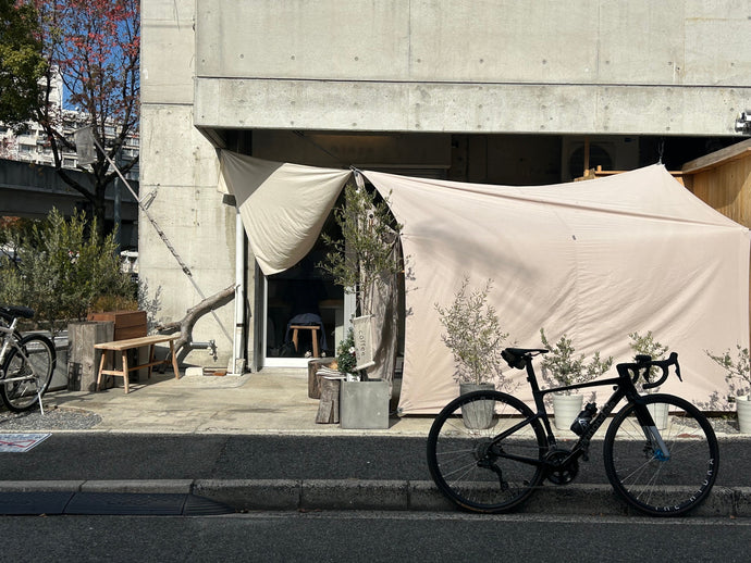 ロードバイクでカフェ巡りという休日の過ごし方。