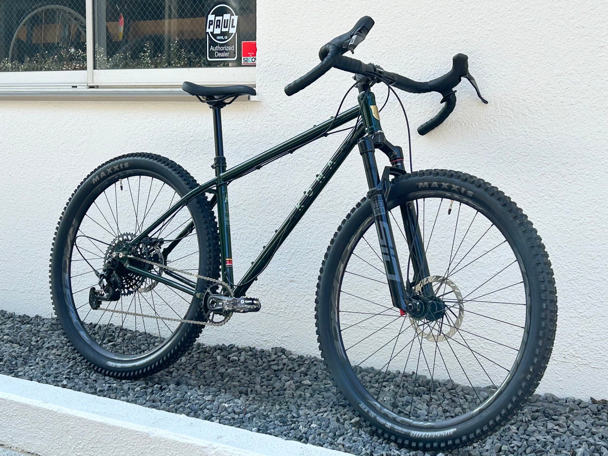 楽しいを追求する自転車ショップ – Grumpy Bike Shop
