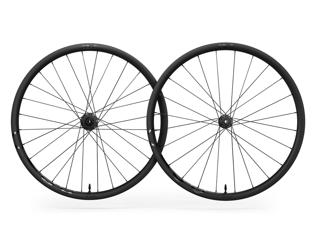 OQUO RC30 TEAM カーボンホイールセット | エンデュランス・グラベルロード対応 1425g