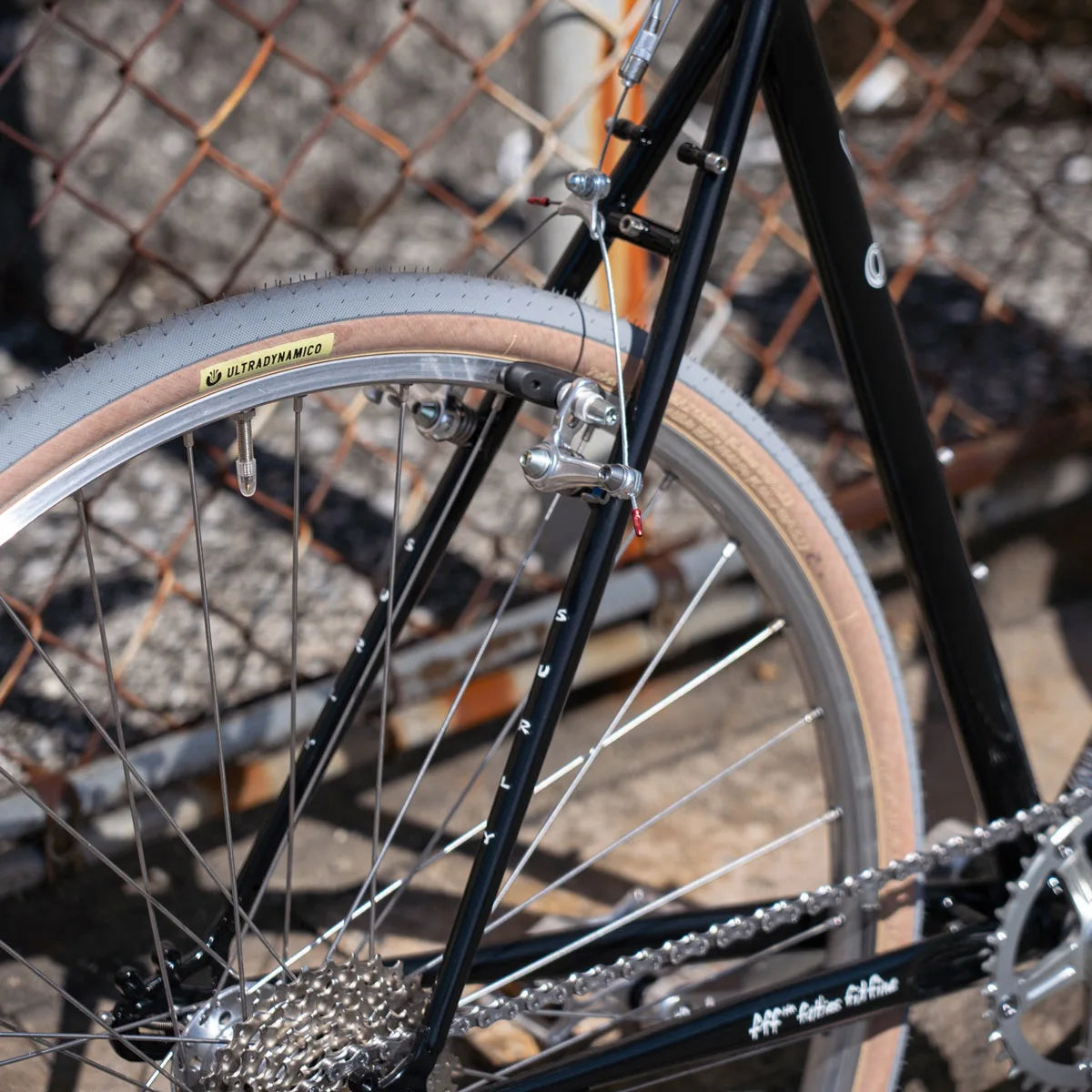 ULTRADYNAMICO cava race tire (700c×33.??) [gray / amber ULTRADYNAMICO cava race tire (700c×33.??) [gray / amber