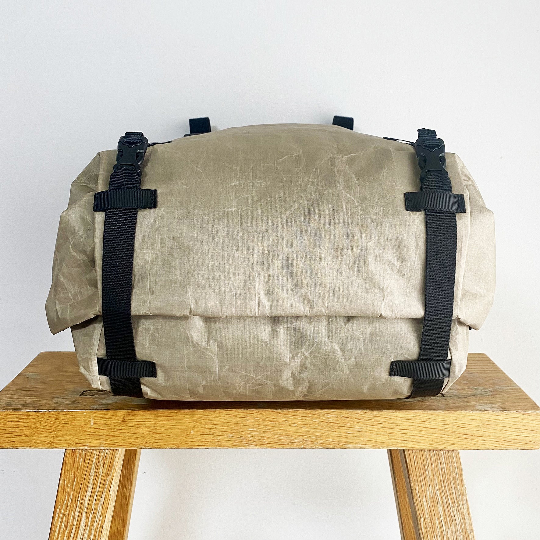 ADCANATHA Nomad Pack 20L DCF Hybrid アドカナタ – Grumpy Bike Shop