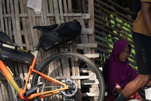 画像をギャラリービューアに読み込む, APIDURA NEWエクスペディションサドルバッグ（13L）
