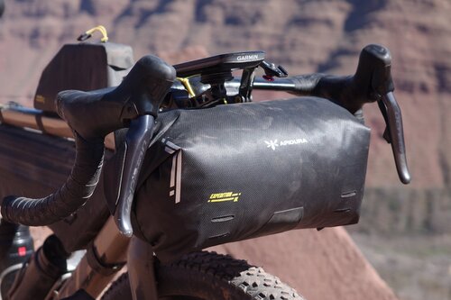 APIDURA 車体装着バッグ ブラック Apidura アピデュラ バイクパッキングバッグ 英国発 軽量防水 – Grumpy