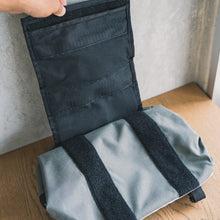 Load image into Gallery viewer, 【中古】ILE porteur rack bag small (cordura grey/x-pac alpine)
