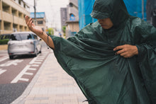 Load image into Gallery viewer, FAIRWEATHER packable rain poncho フェアウェザー
