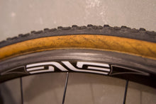 Load image into Gallery viewer, 【中古】ENVE x Chrisking チューブラーホイールセット リムブレーキ用
