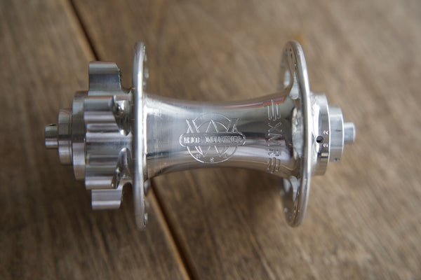 新品 WHITE INDUSTRIES XMR フロントハブ 12mmスルー WHITE INDUSTRIES XMR Hub