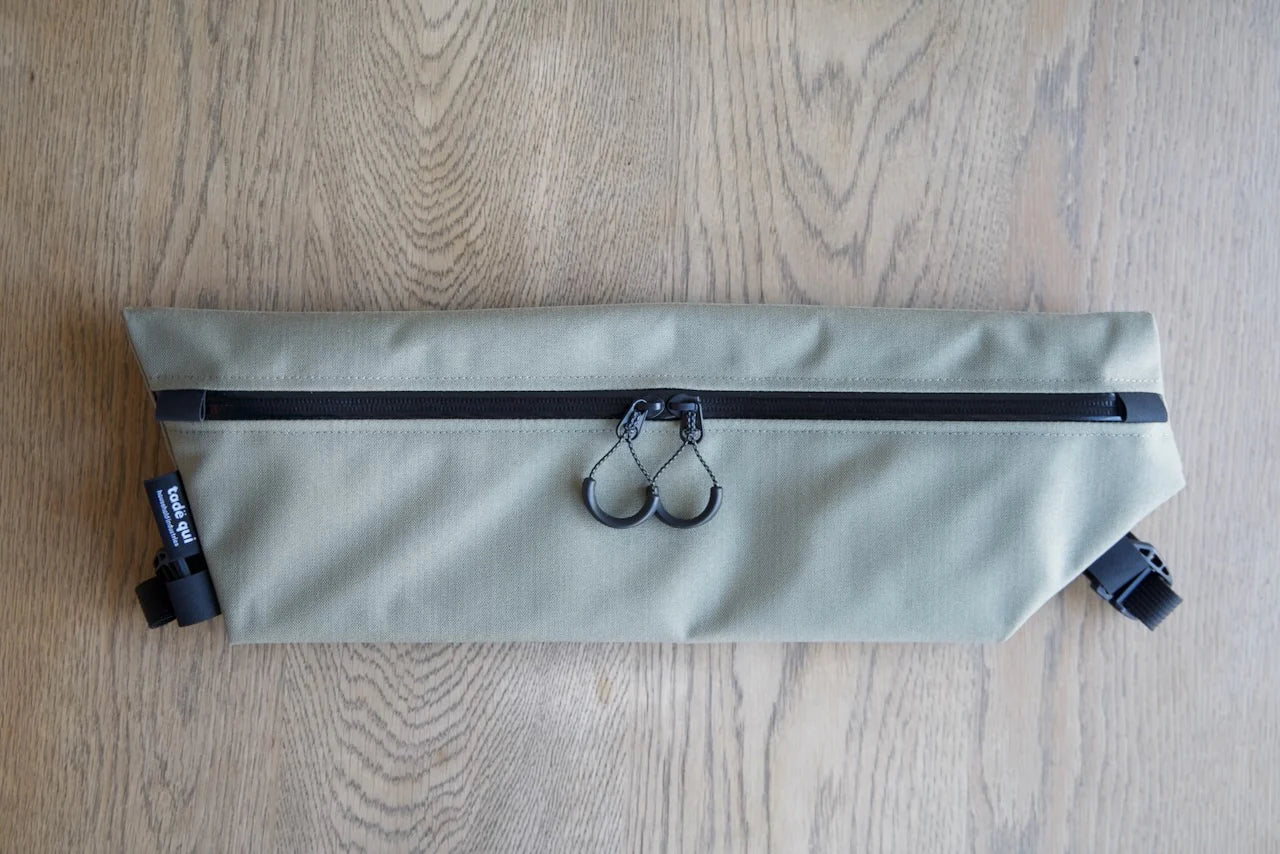 アクセサリー tade qui Blanket Frame bag cordura Black アクセサリー tade qui Blanket Frame bag cordura Black bags