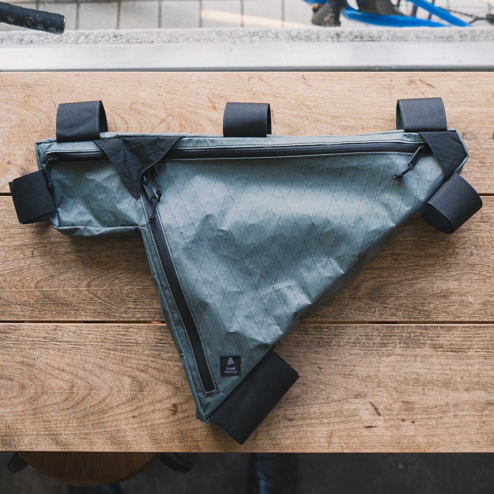 SWIFT INDUSTRIES* hold fast frame bag (ecopak/black) - BLUE