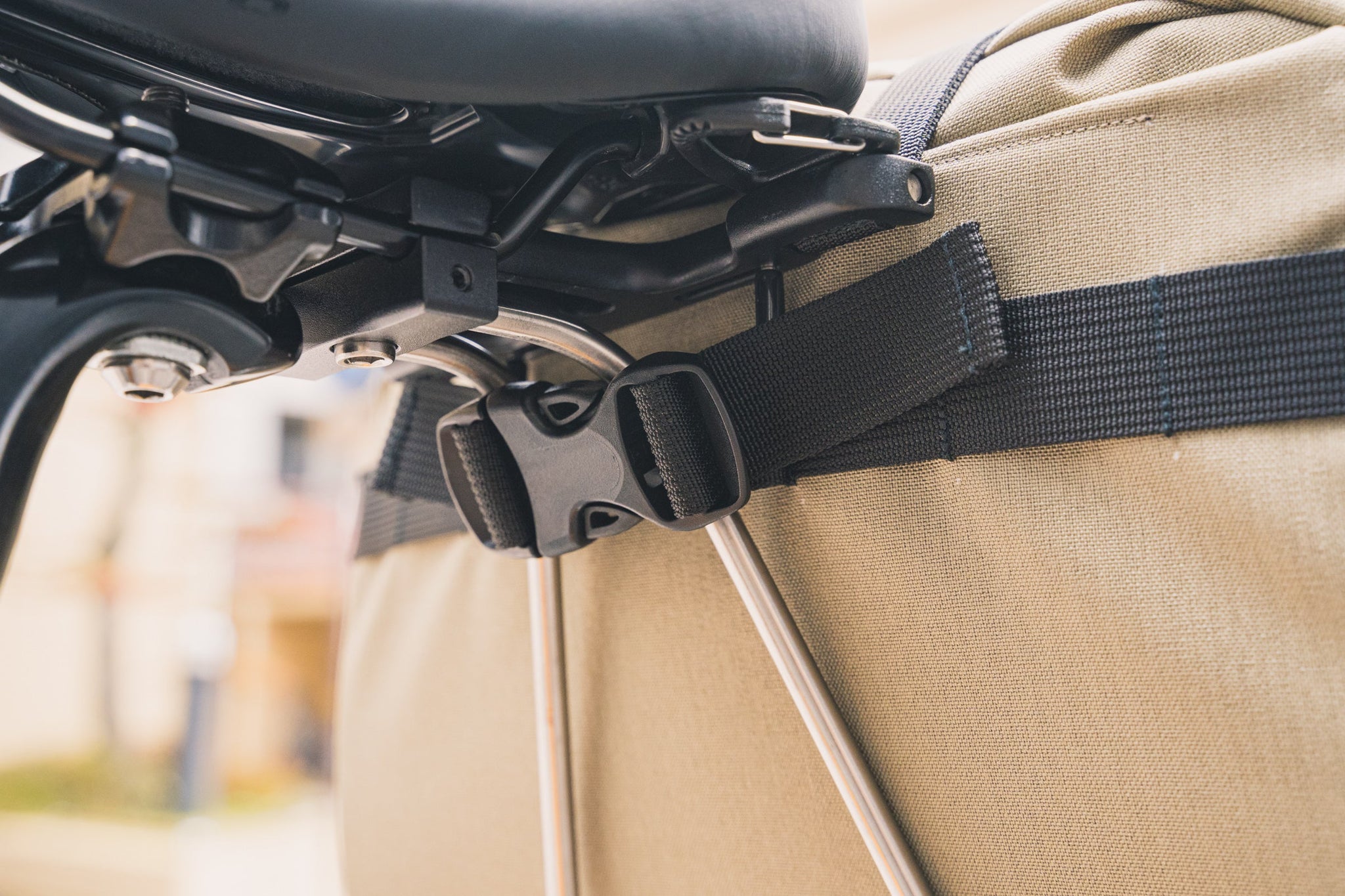 tade qui / camp trooper / CORDURA 500D MIL-SPEC / Desert Tan