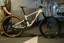 画像をギャラリービューアに読み込む, Specialized Enduro Elite 2020 S3 中古 全体像｜スペシャライズド エンデューロ エリート ホワイト系
